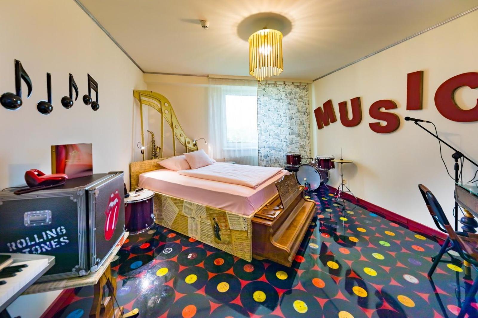 Hotel Freizeittempel Wiener Neustadt Exteriör bild